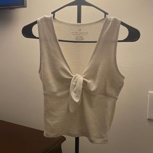 White American Eagle crop top